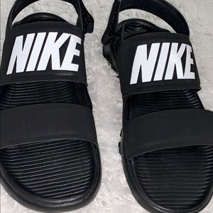 Nike Tanjun Sandal